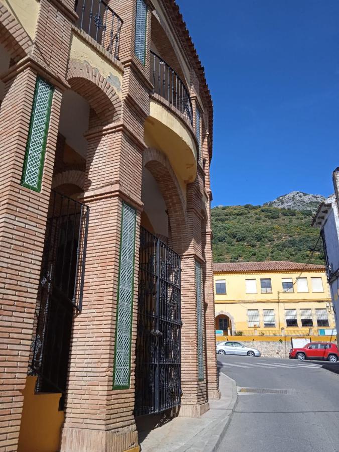 Pension La Sierra Кортес-де-ла-Фронтера Экстерьер фото